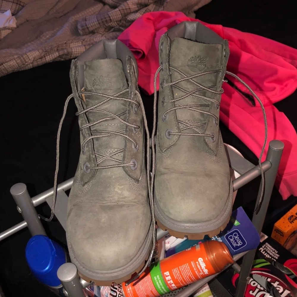 Kids grey Timberland boots